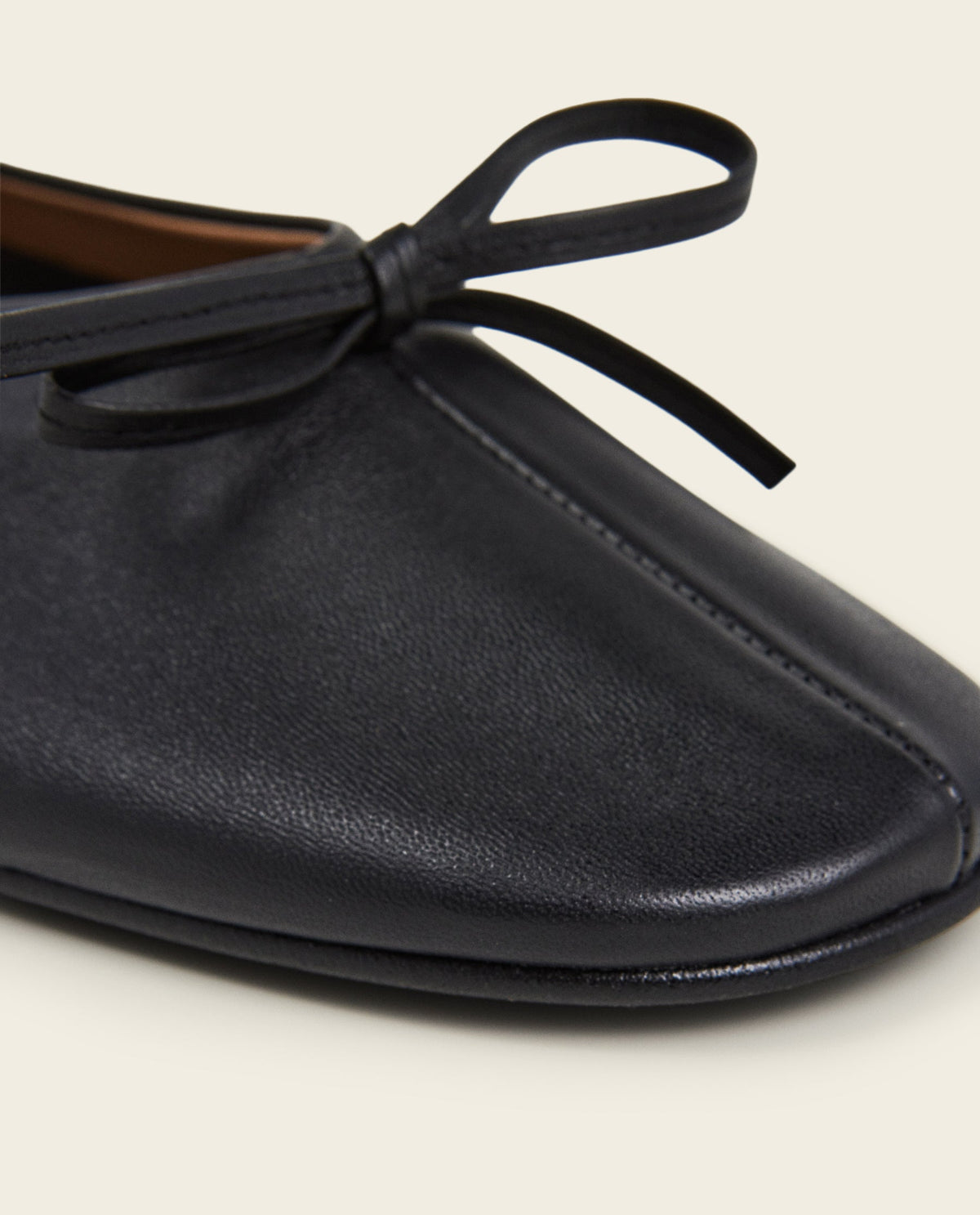 Blaise Leather Black