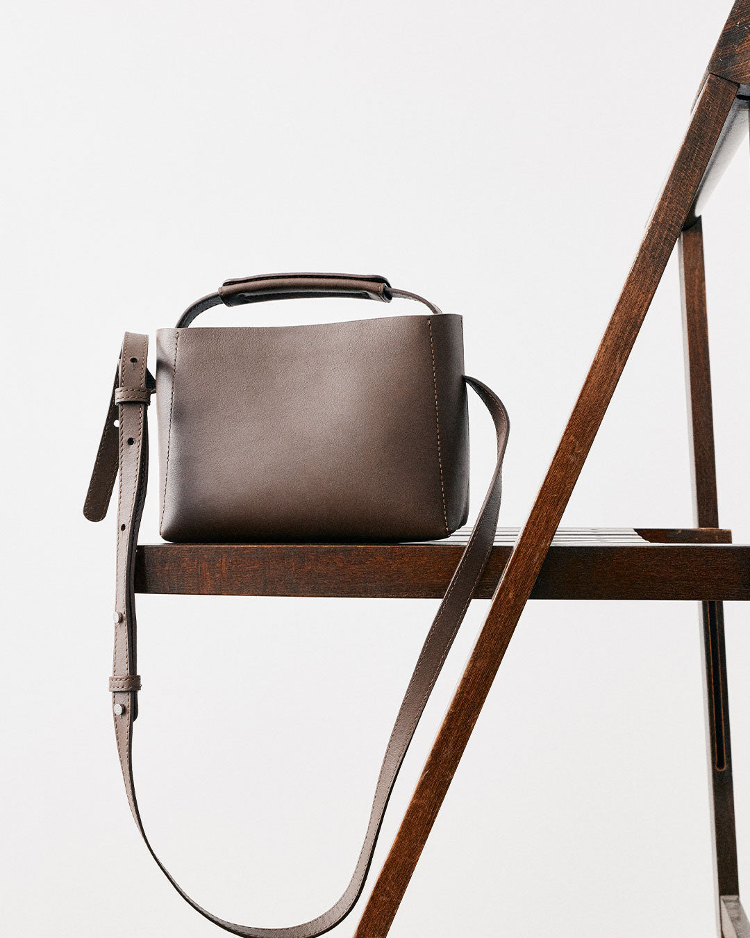 Hedda Mini Handbag Leather Chocolate