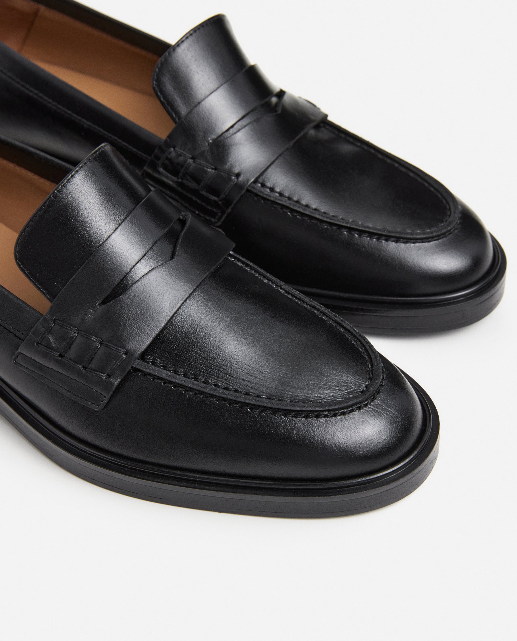 Sara Leather Black