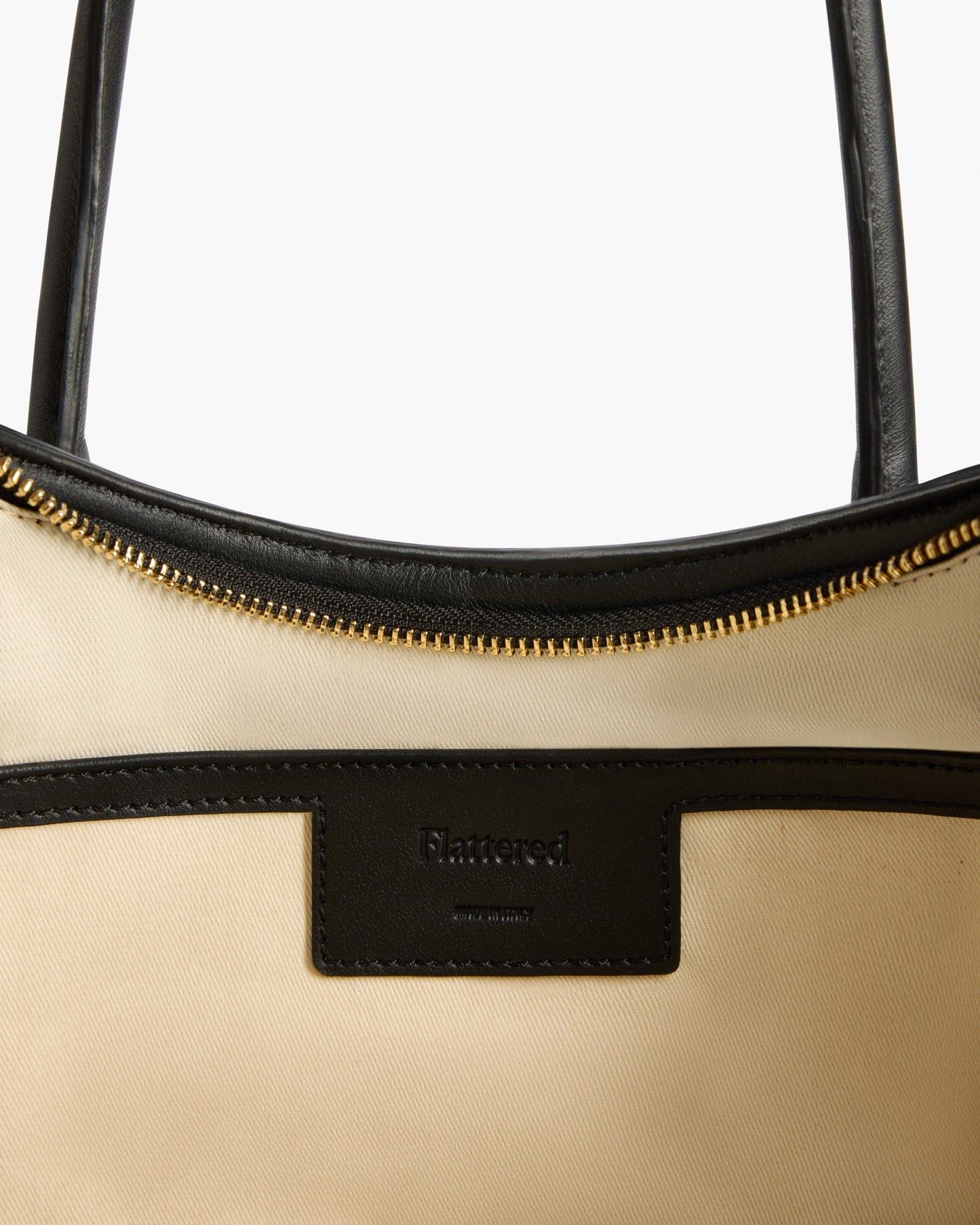 Gaia Tote Leather Black 0232