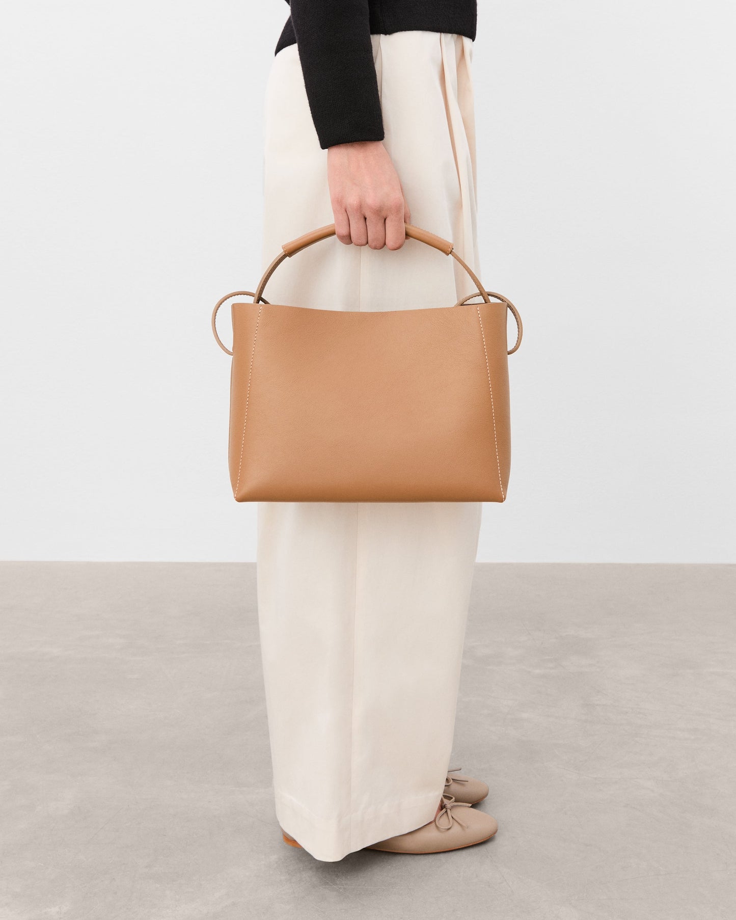 Hedda Midi Handbag Leather Nut